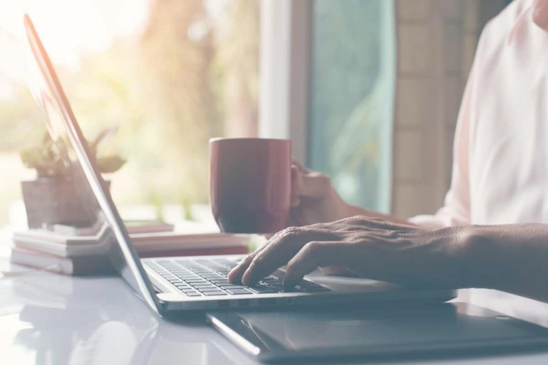 Deltagere i et online seminar om finansielle vaner